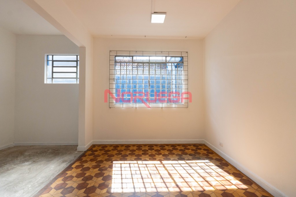 Residência Comercial para locacao no Bacacheri em Curitiba com 200,00m² por R$ 7.600,00