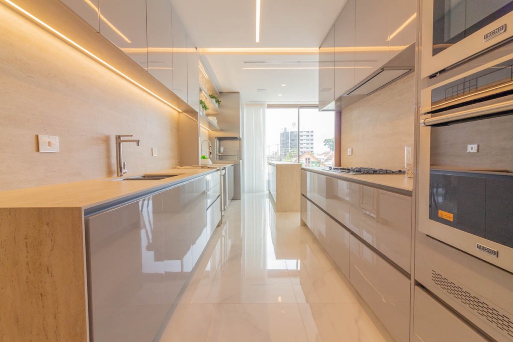 Apartamento para venda no Batel em Curitiba com 175,78m² por R$ 3.558.477,79