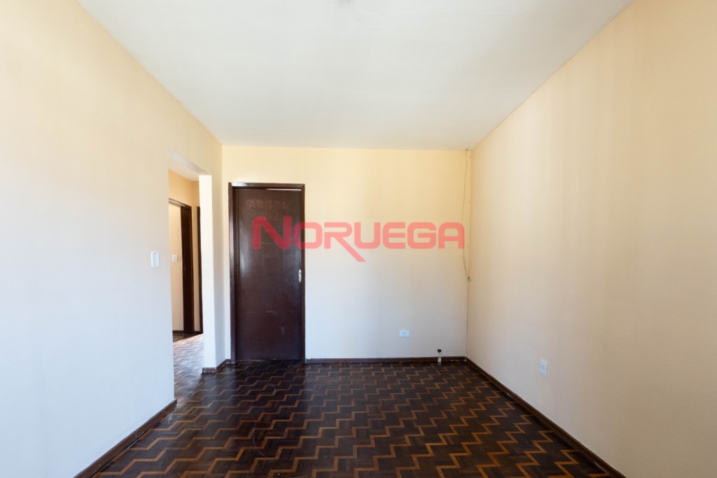 Residência para locacao no Uberaba em Curitiba com 93,90m² por R$ 1.750,00