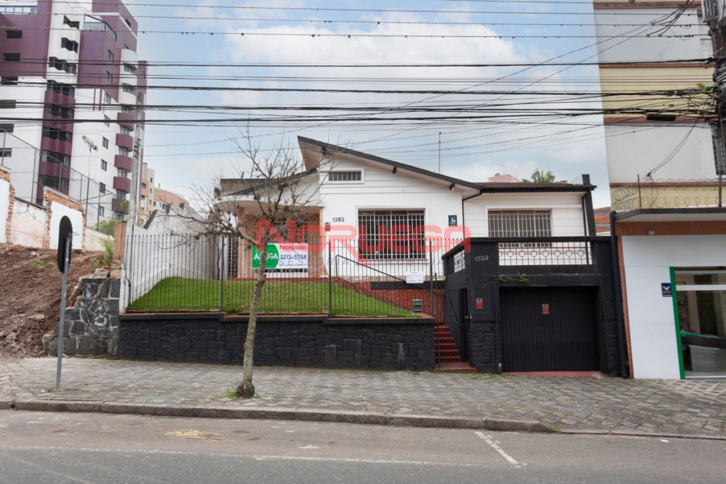 Residência Comercial para locacao no Centro em Curitiba com 203,00m² por R$ 7.500,00