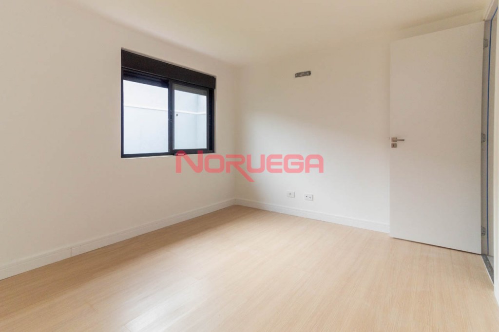 Residência para venda no Cajuru em Curitiba com 300,00m² por R$ 999.000,00