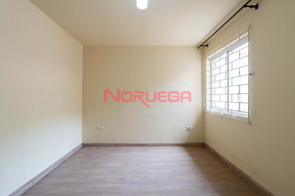 Residência para venda no Uberaba em Curitiba com 82,26m² por R$ 320.000,00