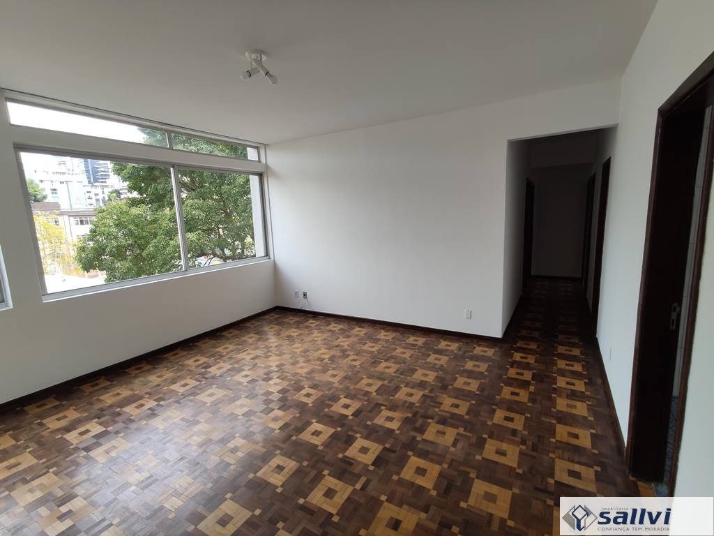Apartamento para locacao no Agua Verde em Curitiba com 121,94m² por R$ 3.666,00