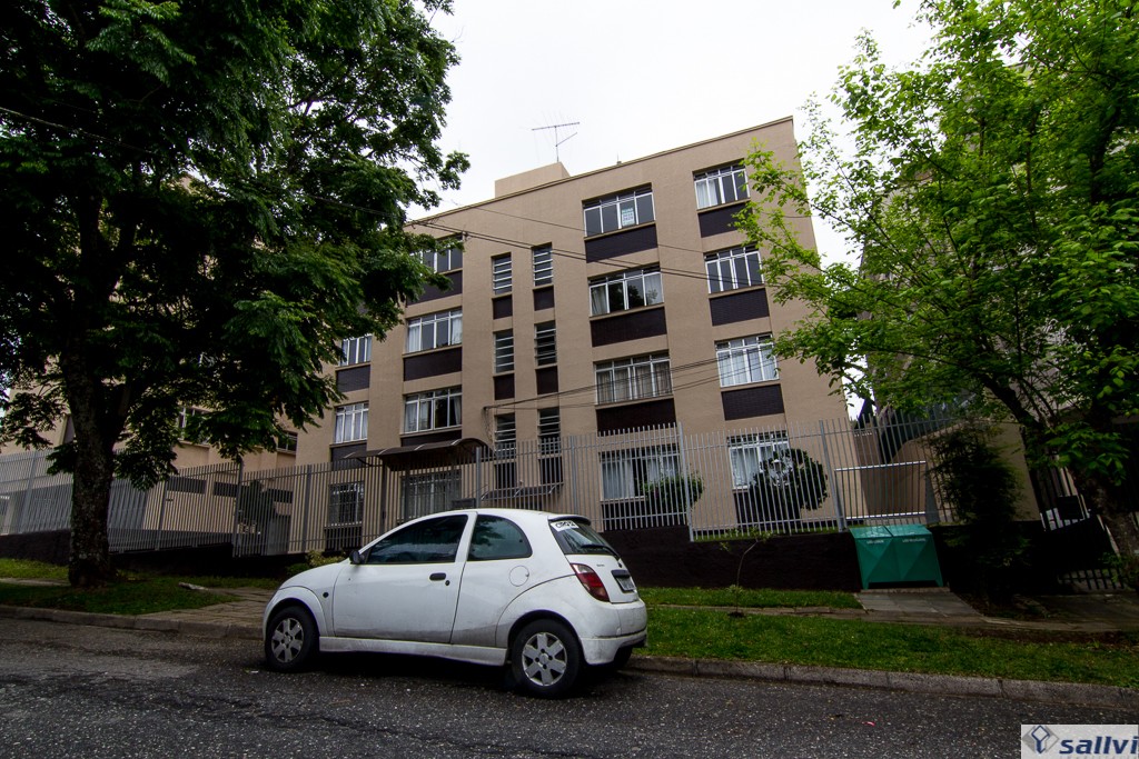 Apartamento para locacao no Sao Lourenco em Curitiba com 84,00m² por R$ 2.120,00