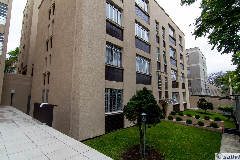 Apartamento para locacao no Sao Lourenco em Curitiba com 84,00m² por R$ 2.120,00