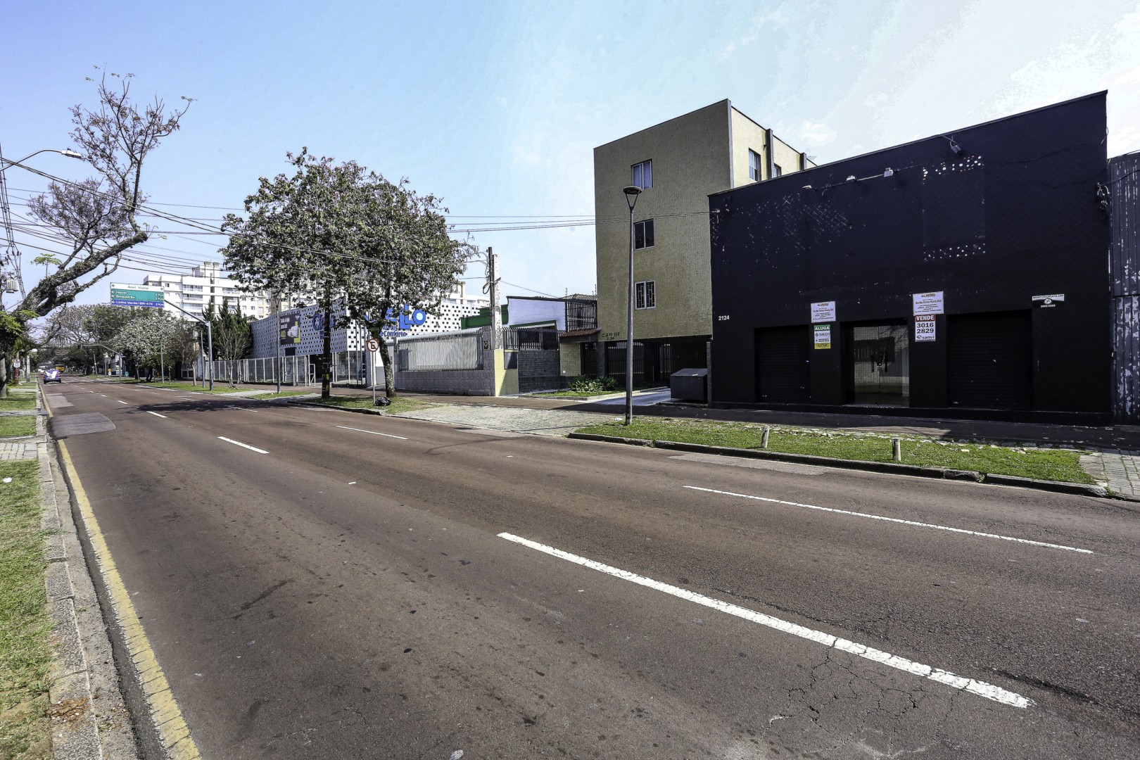 Loja para locacao no Reboucas em Curitiba com 208,00m² por R$ 3.600,00