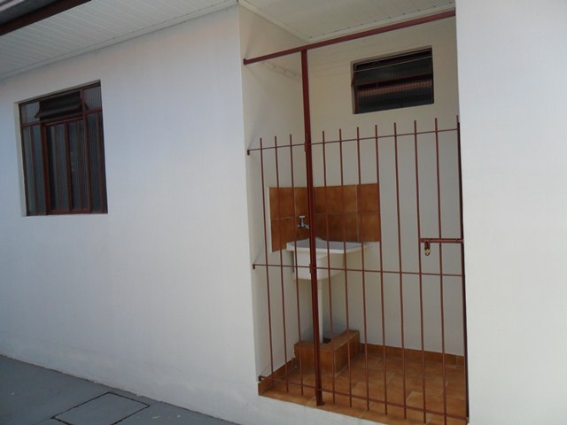 Casa Residencial para locacao no Fazendinha em Curitiba com 38,00m² por R$ 1.200,00