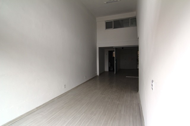 Loja para locacao no Guabirotuba em Curitiba com 58,00m² por R$ 3.320,00