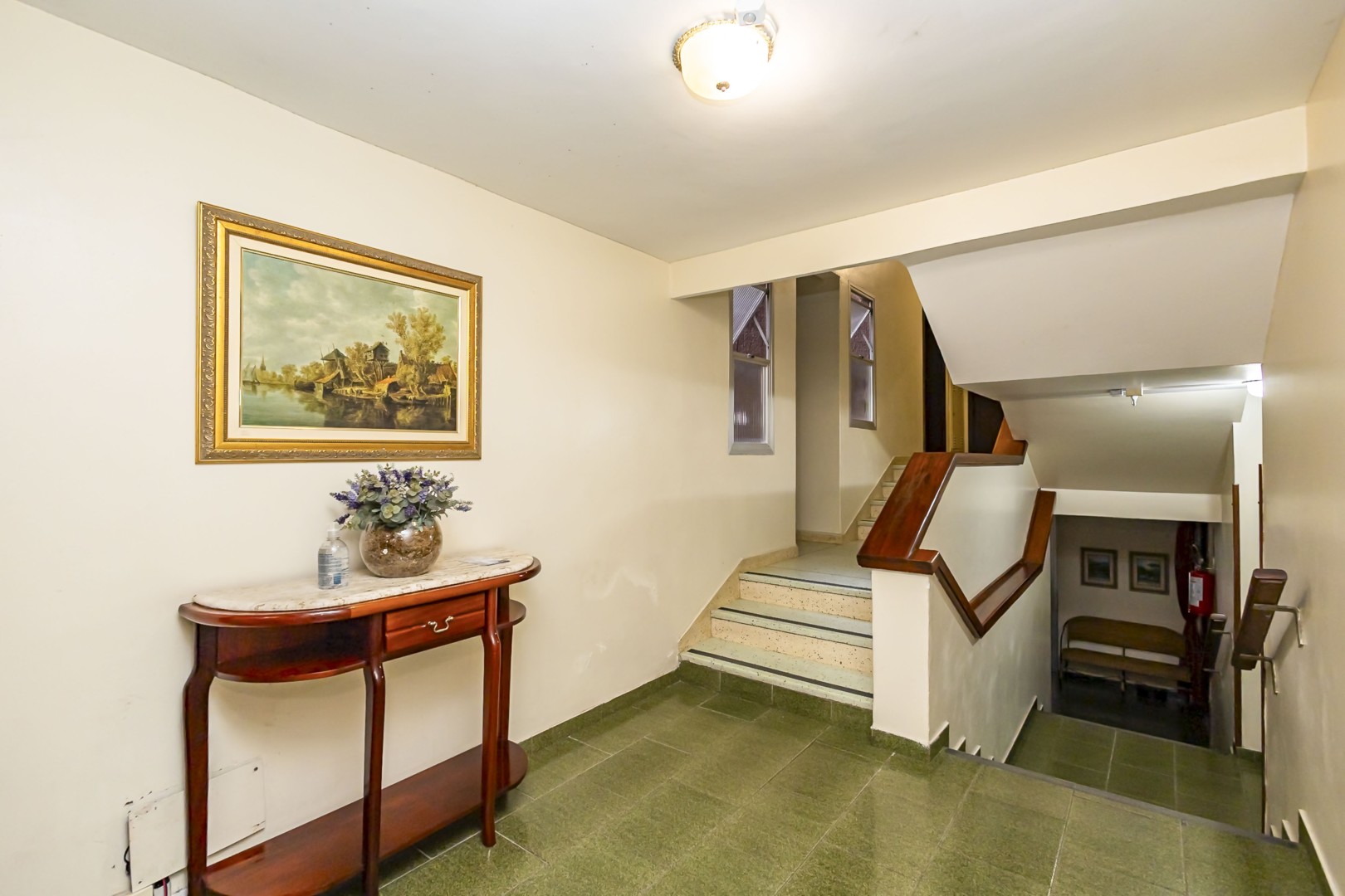Apartamento para locacao no Juveve em Curitiba com 164,76m² por R$ 3.533,00