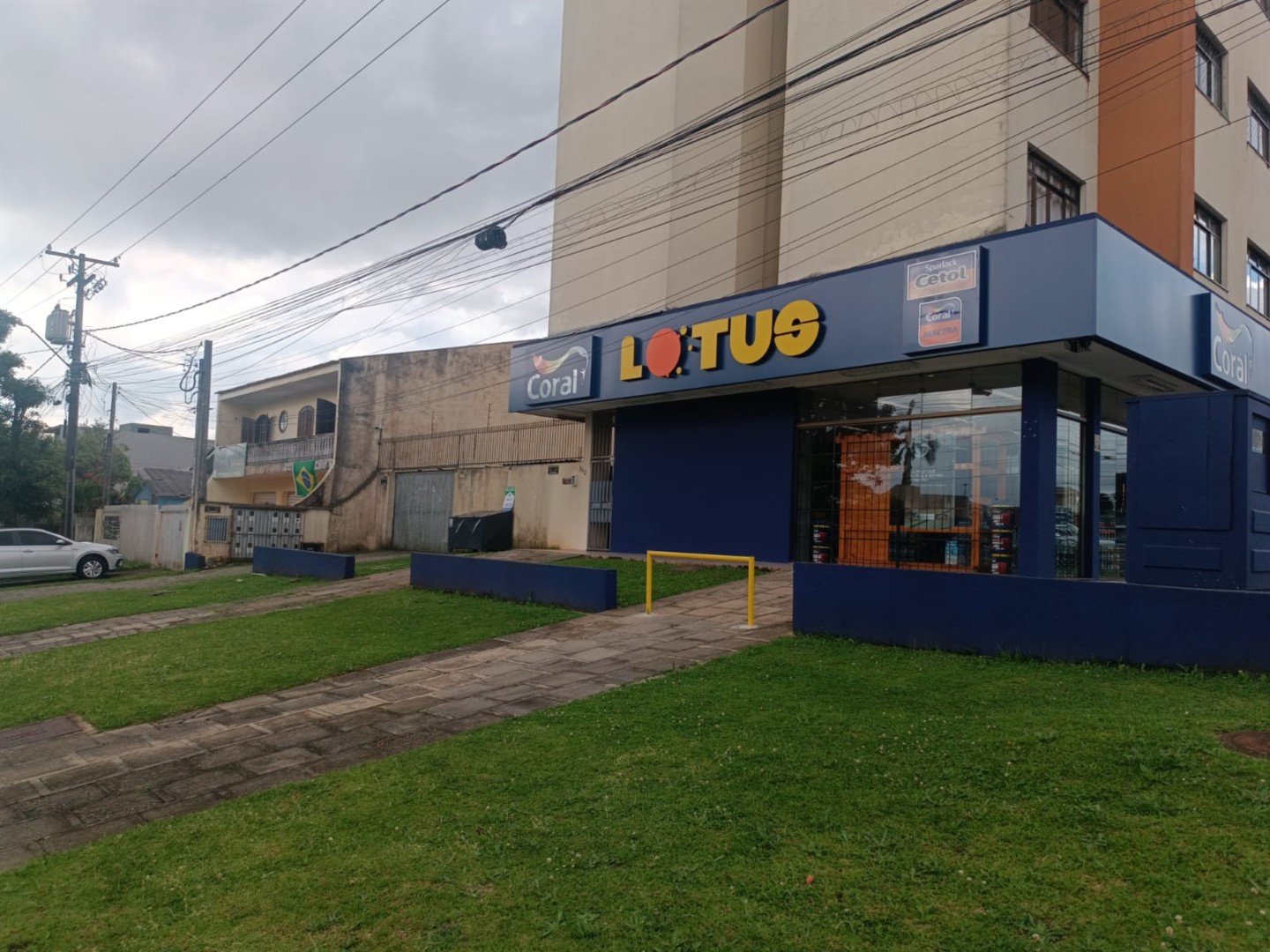 Apartamento para locacao no Fazendinha em Curitiba com 75,00m² por R$ 2.386,00