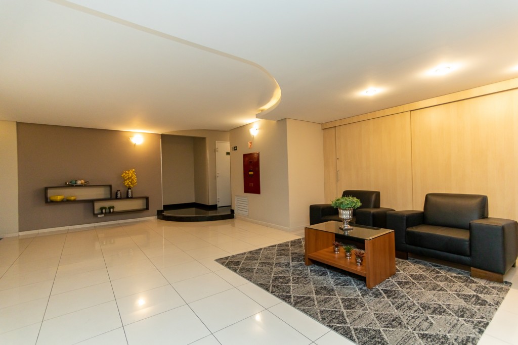 Apartamento para locacao no Reboucas em Curitiba com 138,00m² por R$ 3.733,00