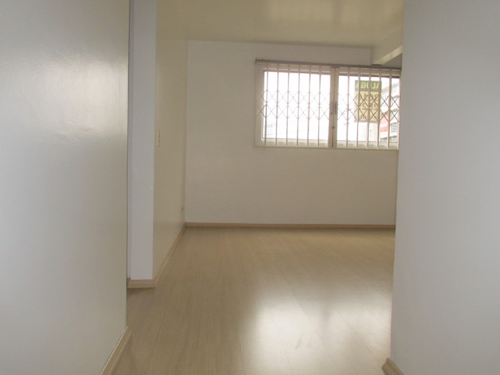 Apartamento para locacao no Reboucas em Curitiba com 59,90m² por R$ 2.120,00