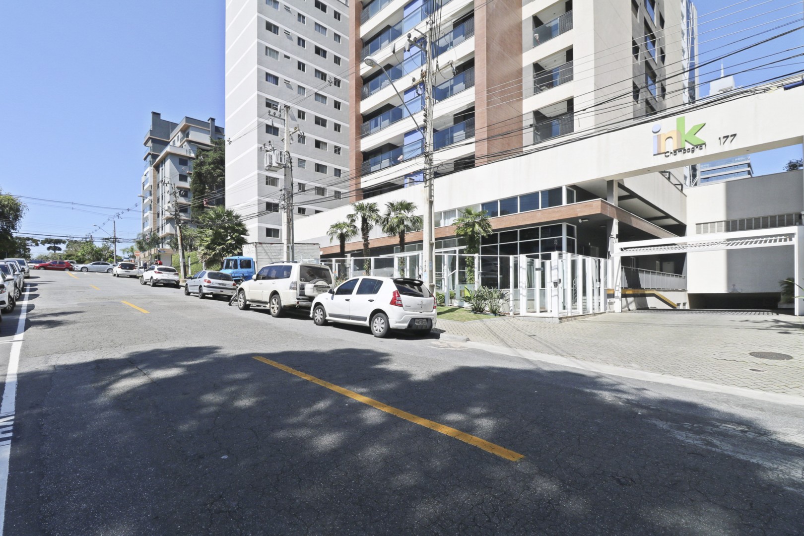Estúdio para locacao no Campina do Siqueira em Curitiba com 60,00m² por R$ 2.653,00