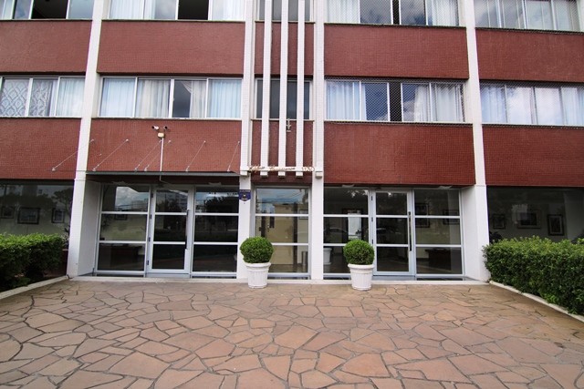 Apartamento para locacao no Juveve em Curitiba com 176,80m² por R$ 4.253,00