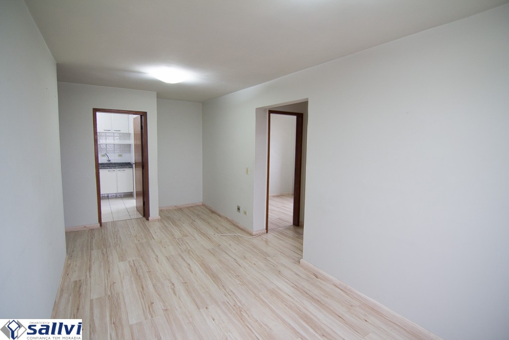 Apartamento para locacao no Capao Raso em Curitiba com 99,30m² por R$ 2.653,00