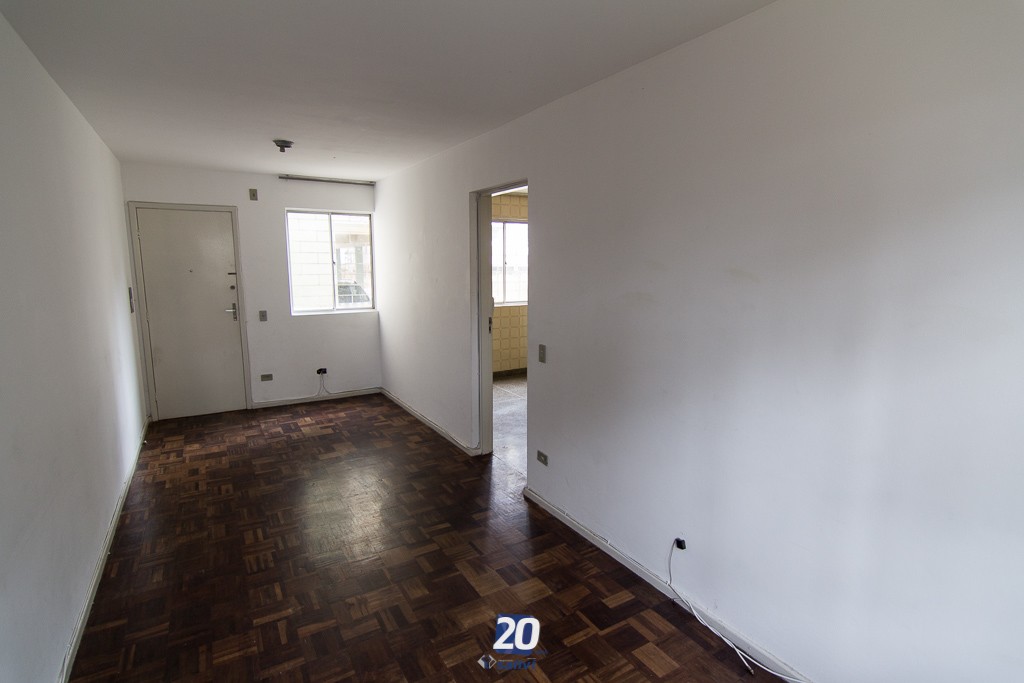 Apartamento para locacao no Novo Mundo em Curitiba com 80,14m² por R$ 2.000,00