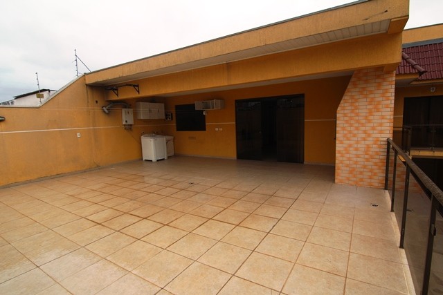 Sobrado para locacao no Fanny em Curitiba com 260,00m² por R$ 4.786,00