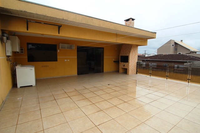 Sobrado para locacao no Fanny em Curitiba com 260,00m² por R$ 4.786,00