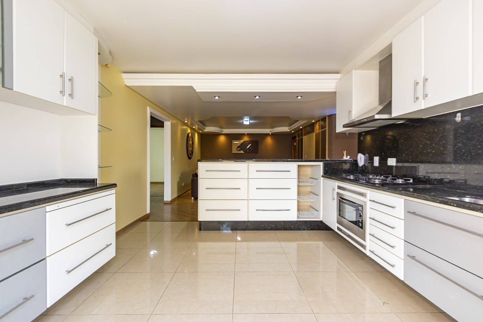 Sobrado para locacao no Fanny em Curitiba com 260,00m² por R$ 4.786,00