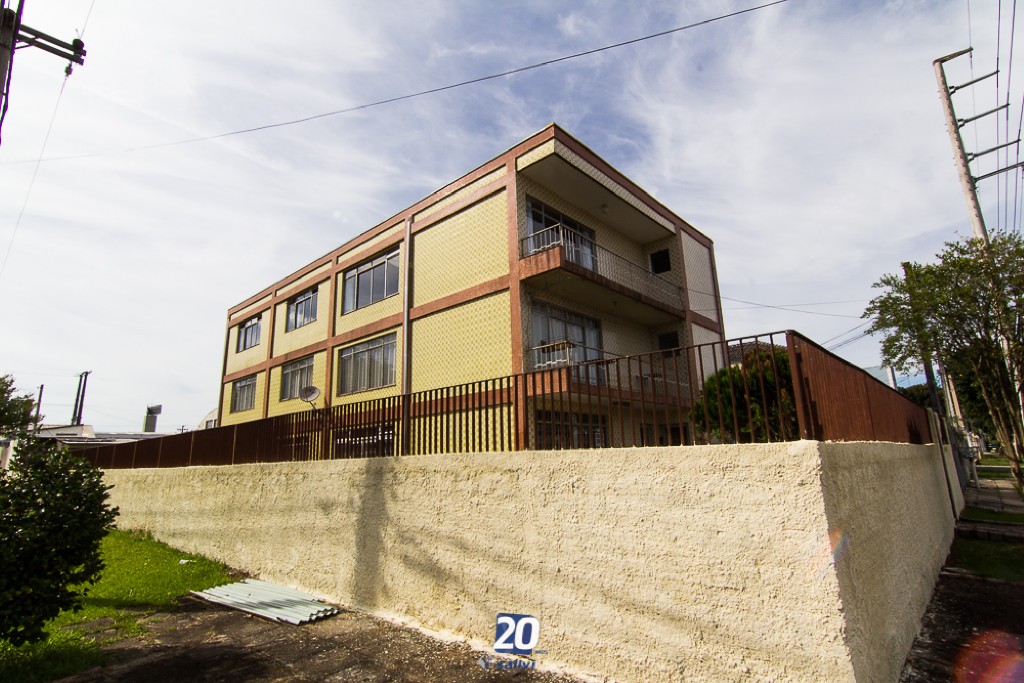 Apartamento para locacao no Fanny em Curitiba com 180,00m² por R$ 3.066,00