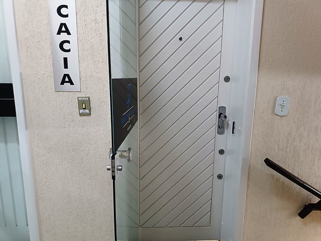 Cjto Comercial/sala para locacao no Centro em Curitiba com 37,00m² por R$ 1.986,00