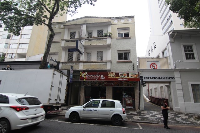 Apartamento para locacao no Centro em Curitiba com 50,00m² por R$ 1.986,00