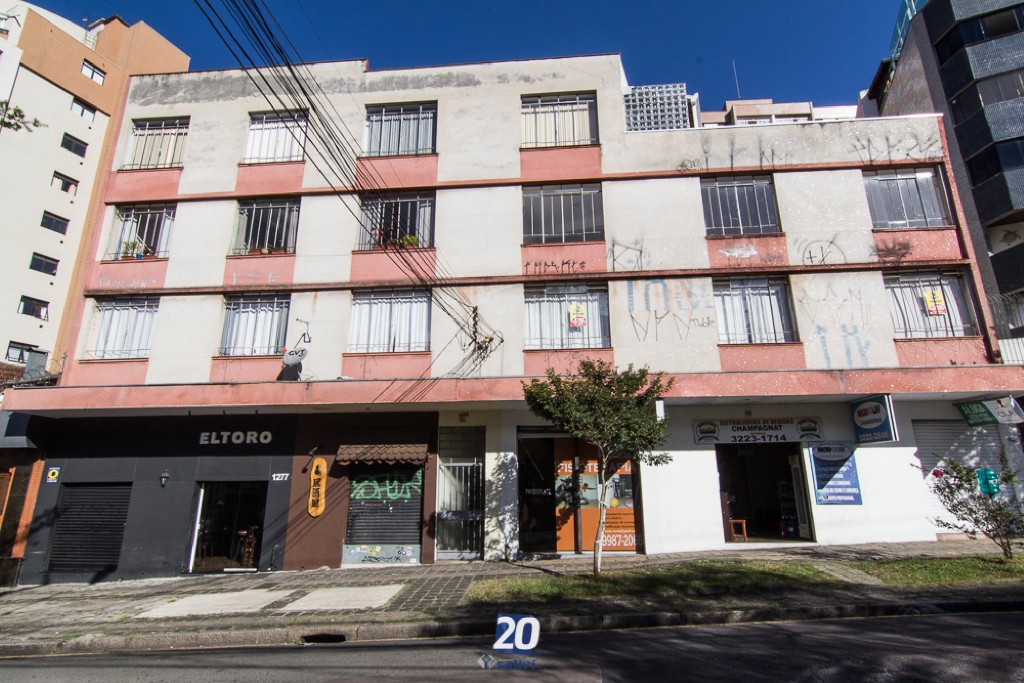 Apartamento para locacao no Centro em Curitiba com 56,11m² por R$ 1.986,00
