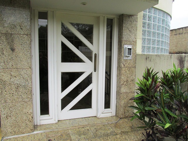 Apartamento para locacao no Cabral em Curitiba com 106,50m² por R$ 2.653,00