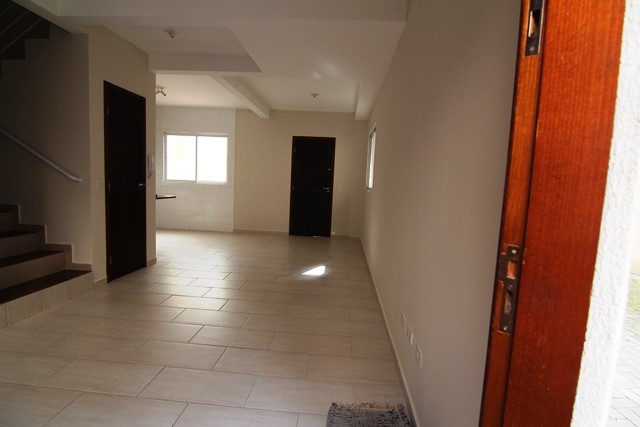 Sobrado para locacao no Uberaba em Curitiba com 100,00m² por R$ 3.053,00