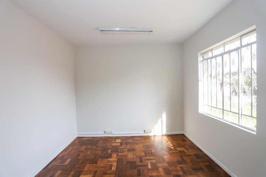 Casa Comercial para locacao no Sao Francisco em Curitiba com 141,00m² por R$ 5.320,00