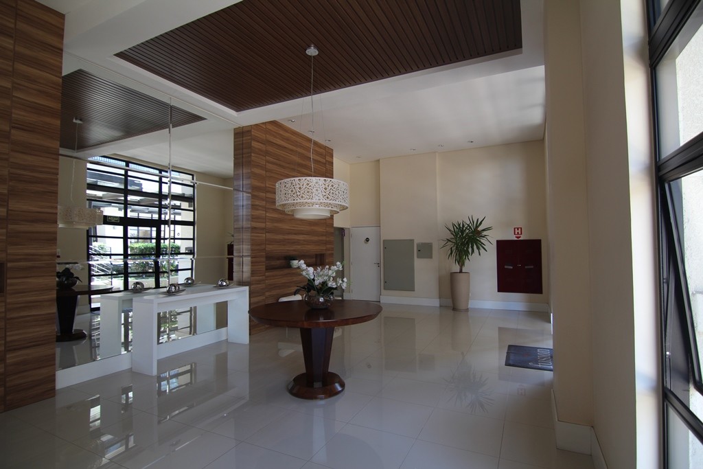 Apartamento para locacao no Merces em Curitiba com 69,00m² por R$ 2.653,00