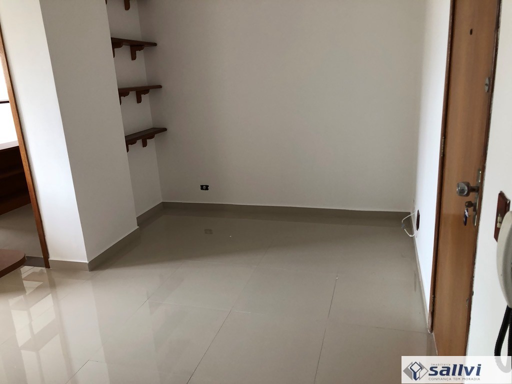 Apartamento para locacao no Centro em Curitiba com 76,66m² por R$ 2.253,00