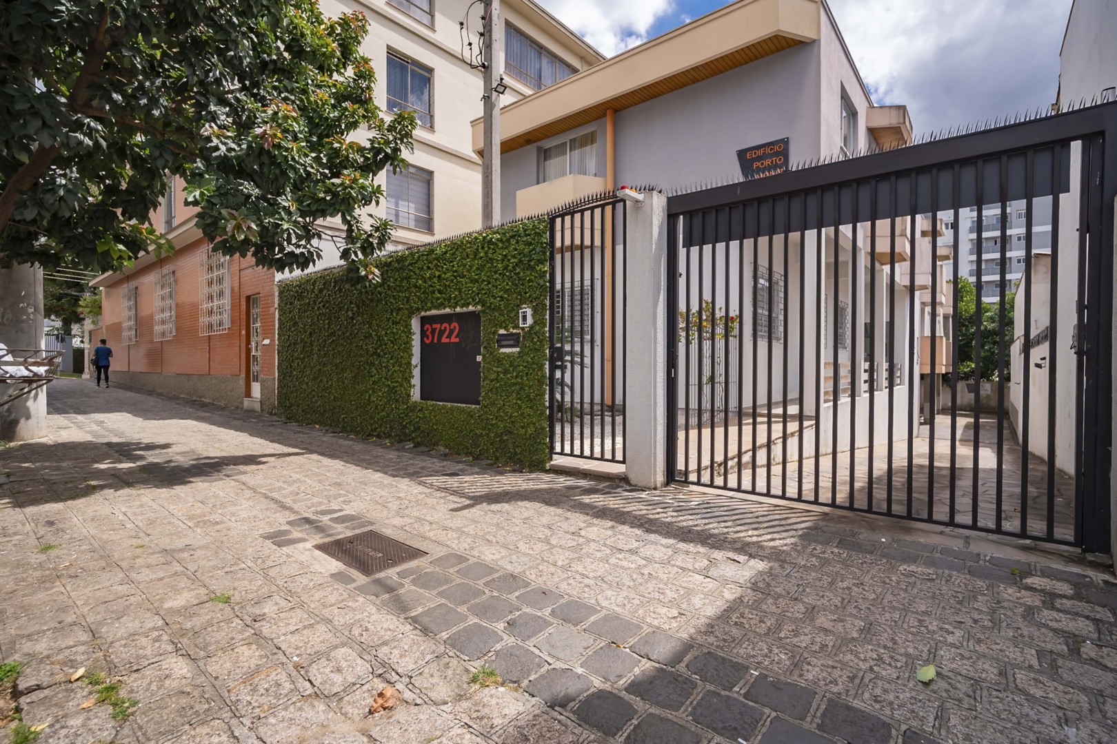 Apartamento para locacao no Agua Verde em Curitiba com 134,70m² por R$ 3.733,00