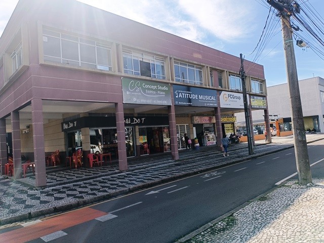 Cjto Comercial/sala para locacao no Capao Raso em Curitiba com 80,50m² por R$ 1.866,00