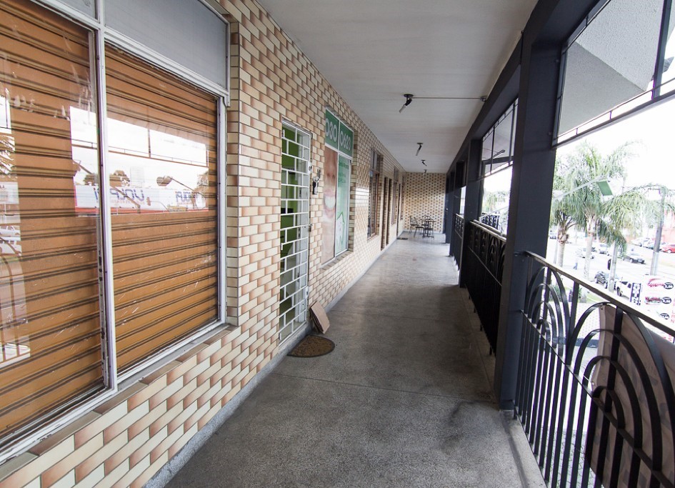 Cjto Comercial/sala para locacao no Novo Mundo em Curitiba com 40,00m² por R$ 1.600,00