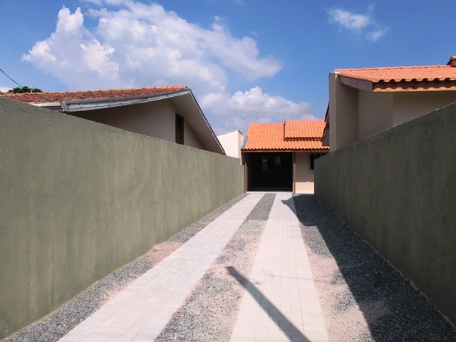 Casa Residencial para locacao no Xaxim em Curitiba com 71,50m² por R$ 2.533,00