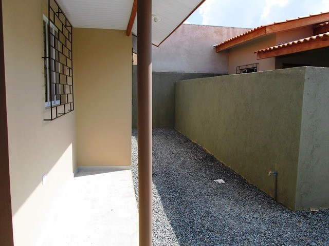 Casa Residencial para locacao no Xaxim em Curitiba com 71,50m² por R$ 2.533,00