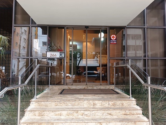 Cjto Comercial/sala para locacao no Centro em Curitiba com 90,69m² por R$ 2.400,00
