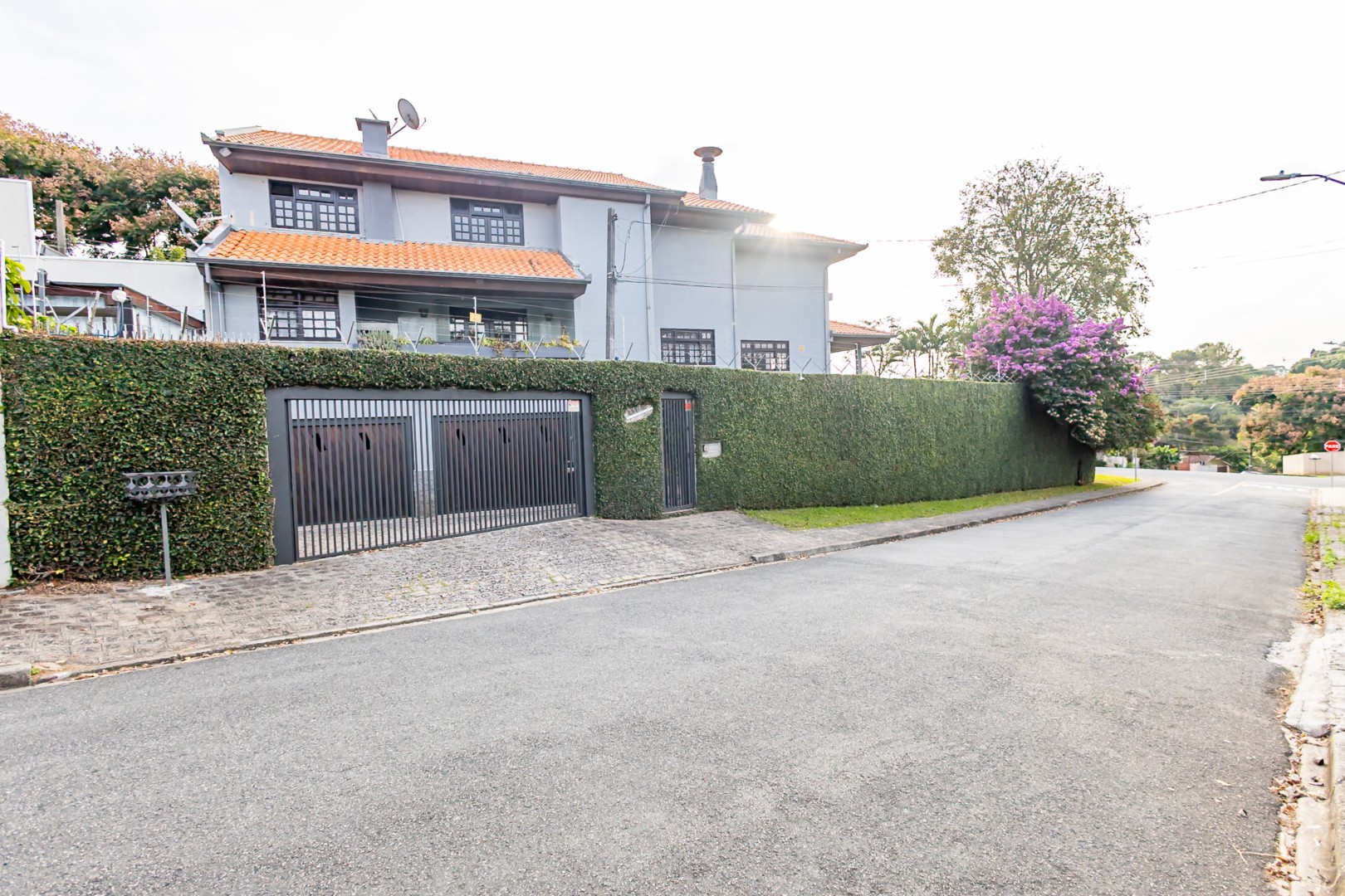 Casa Residencial para locacao no Ahu em Curitiba com 432,80m² por R$ 11.333,00