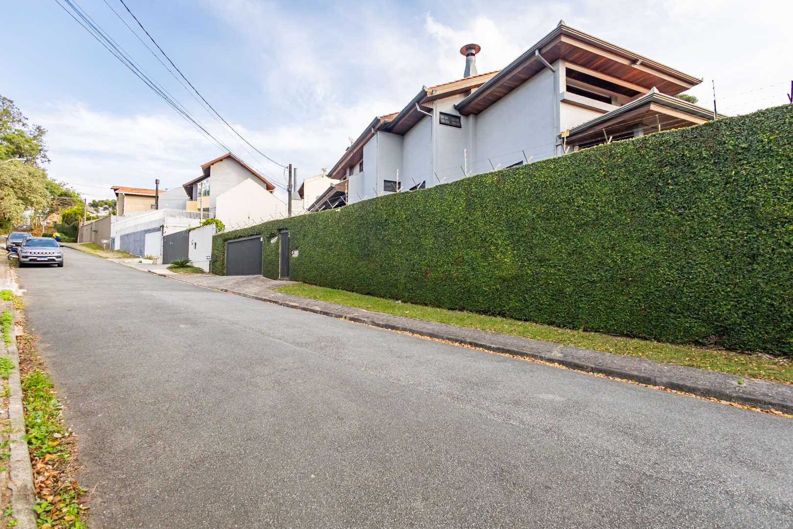 Casa Residencial para locacao no Ahu em Curitiba com 432,80m² por R$ 11.333,00