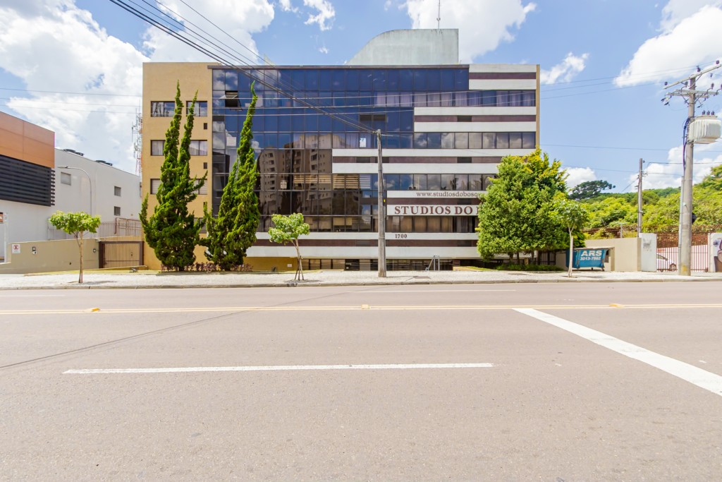 Cjto Comercial/sala para locacao no Juveve em Curitiba com 43,64m² por R$ 1.720,00