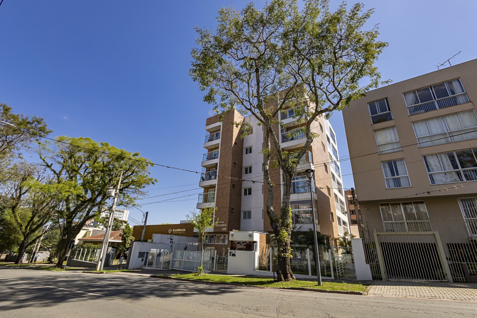 Apartamento para locacao no Bigorrilho em Curitiba com 133,00m² por R$ 5.986,00