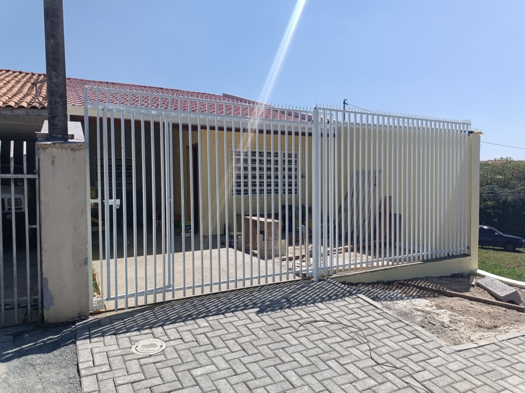 Casa Residencial para locacao no Fazendinha em Curitiba com 76,00m² por R$ 3.400,00