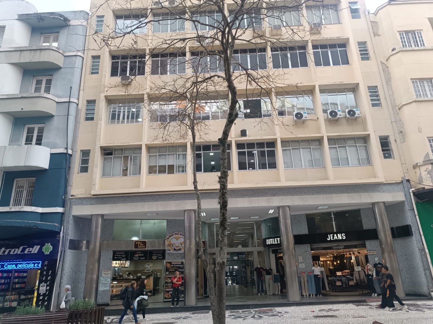 Cjto Comercial/sala para locacao no Centro em Curitiba com 45,00m² por R$ 1.186,00
