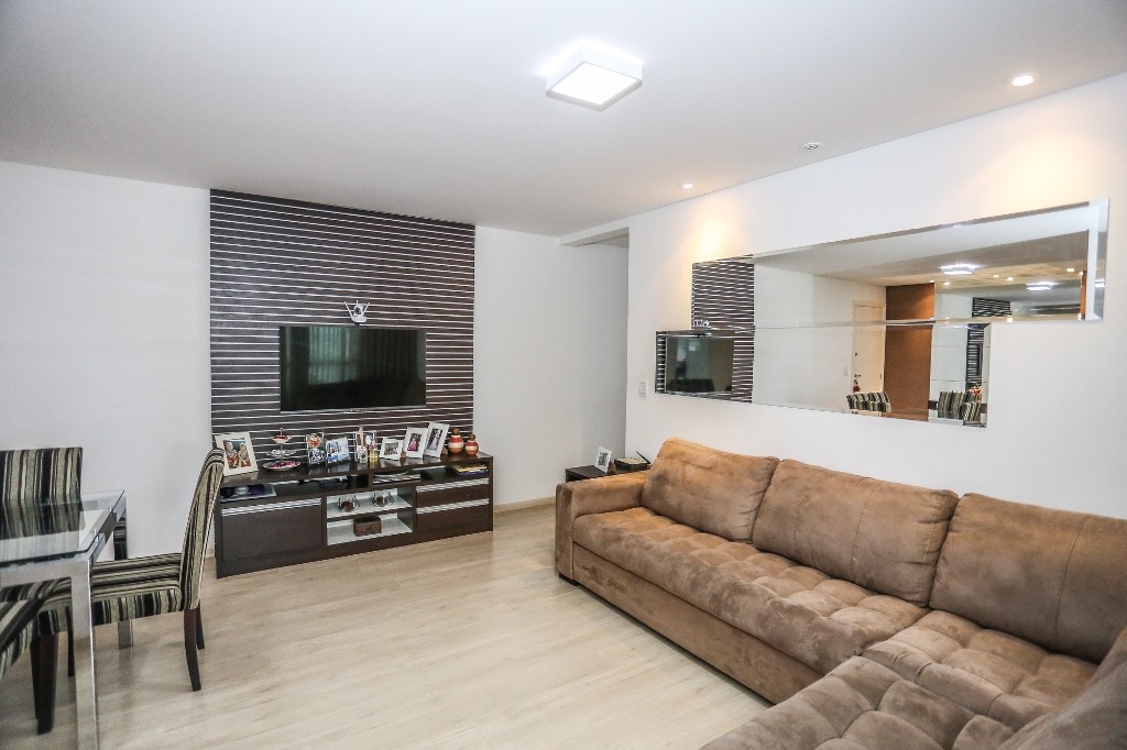 Apartamento para locacao no Mossungue em Curitiba com 153,00m² por R$ 4.266,00