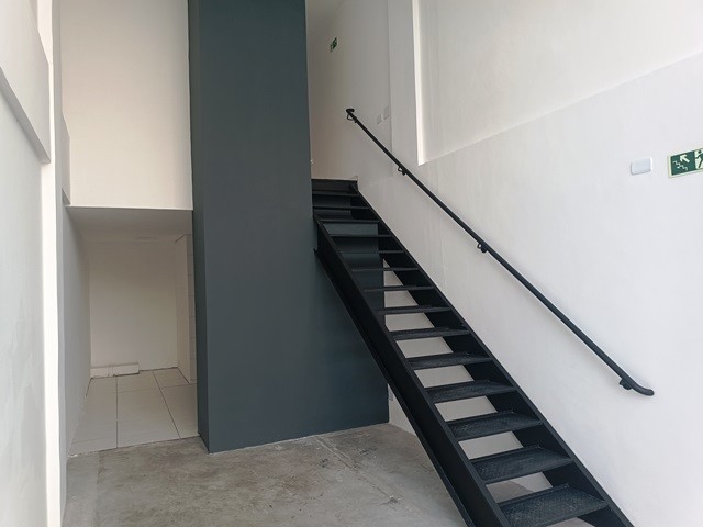 Loja para venda no Cristo Rei em Curitiba com 68,39m² por R$ 370.000,00