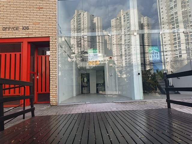 Loja para venda no Cristo Rei em Curitiba com 68,39m² por R$ 370.000,00