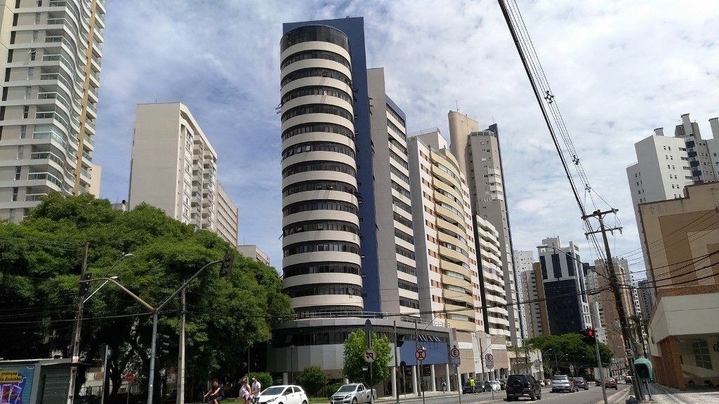 Cjto Comercial/sala para locacao no Agua Verde em Curitiba com 35,35m² por R$ 2.466,00