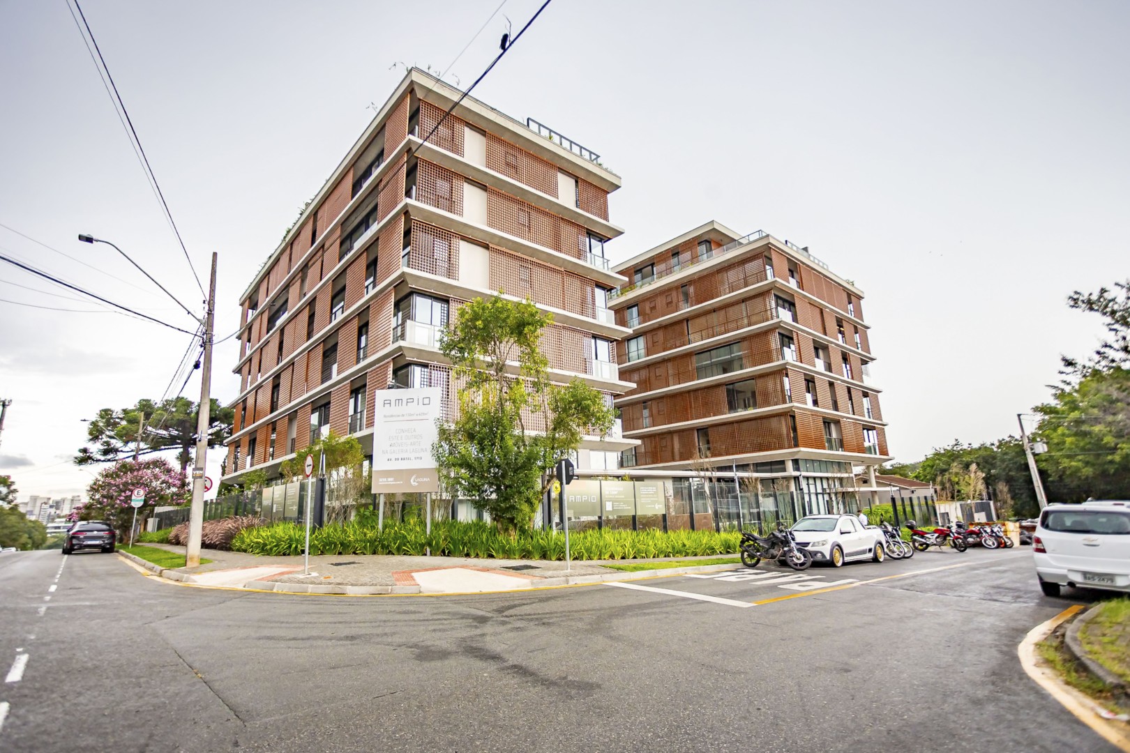 Apartamento para locacao no Bigorrilho em Curitiba com 187,41m² por R$ 18.666,00
