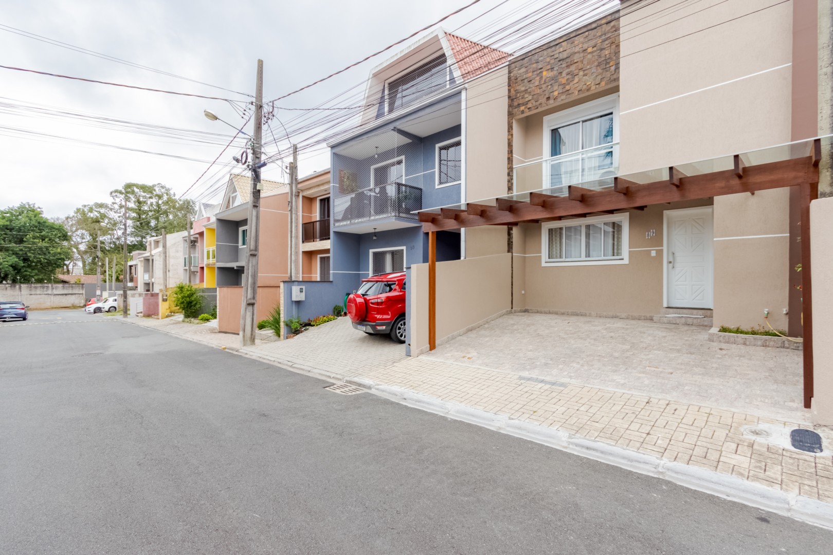 Sobrado para venda no Pinheirinho em Curitiba com 0,00m² por R$ 780.000,00